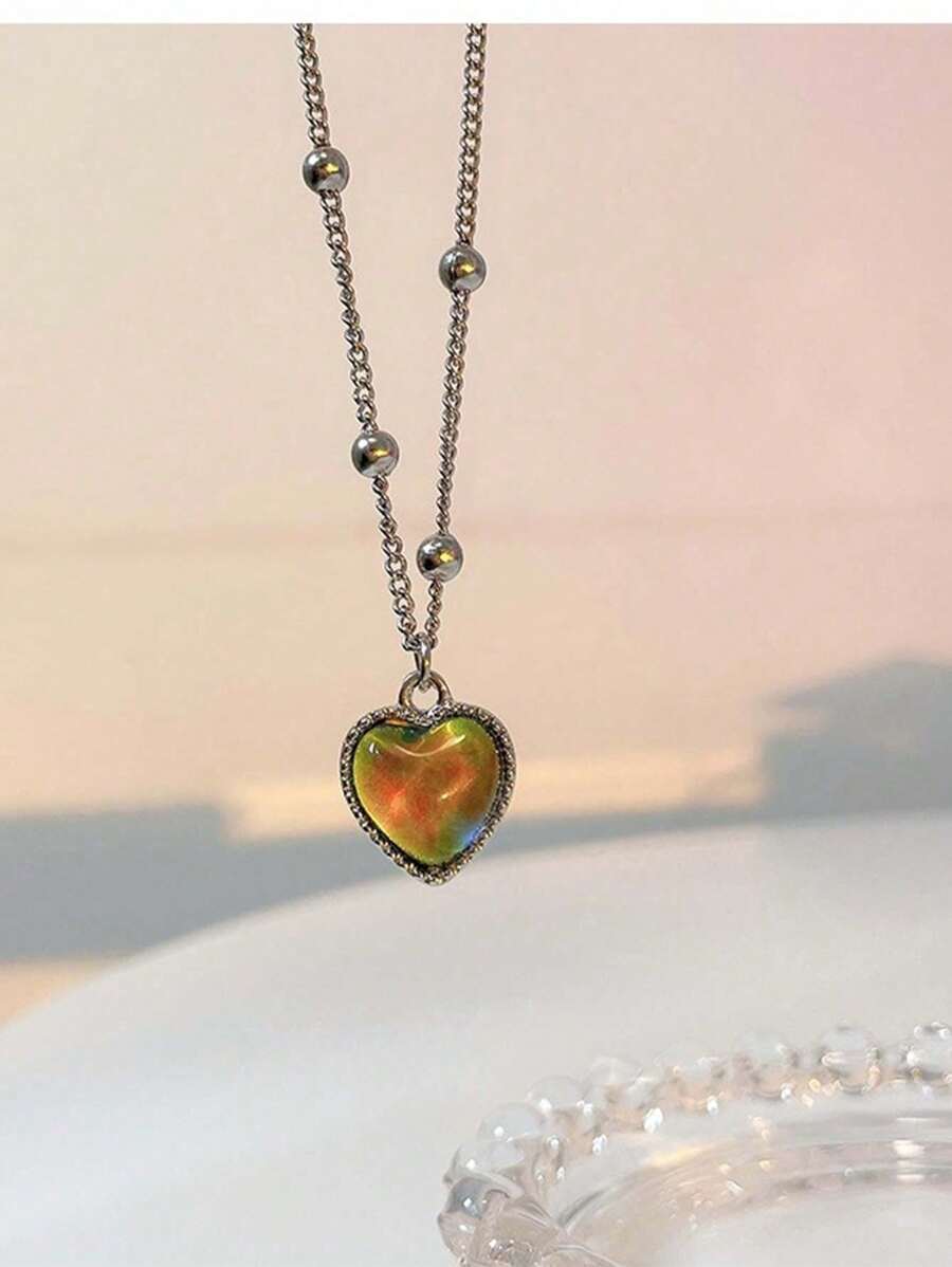 SELENE HEART NECKLACE